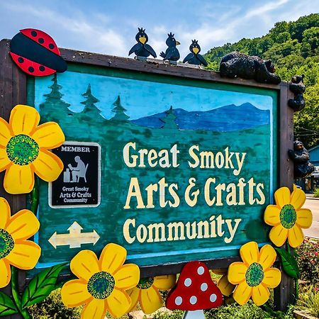 A Top Notch Lodge~Gatlinburg Exterior foto