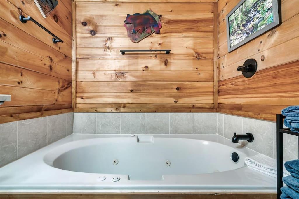 A Top Notch Lodge~Gatlinburg Exterior foto